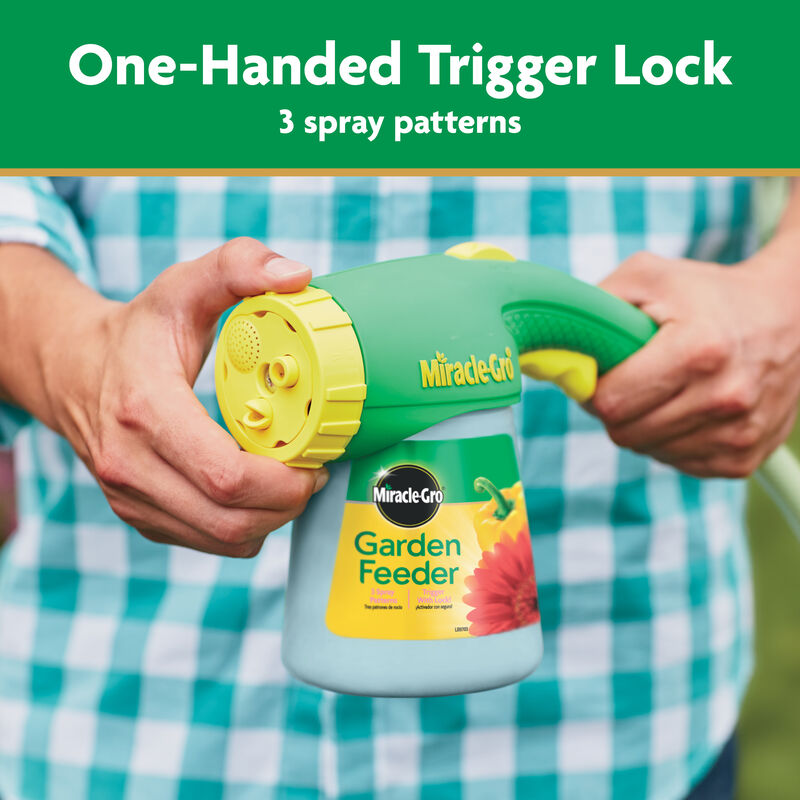 Miracle-Gro&reg; Water Soluble All Purpose Plant Food and Garden Feeder Bundle image number null